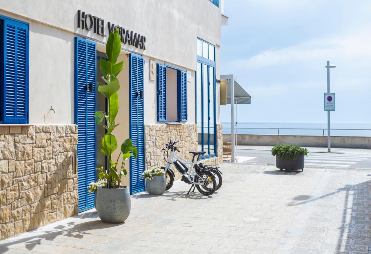 Hotel Voramar L'Escala Exterior photo